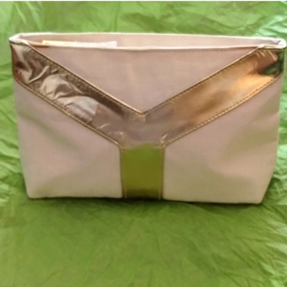 YSL Bundle of two (cosmetic pouch and bracelet) - Picture 5 of 10